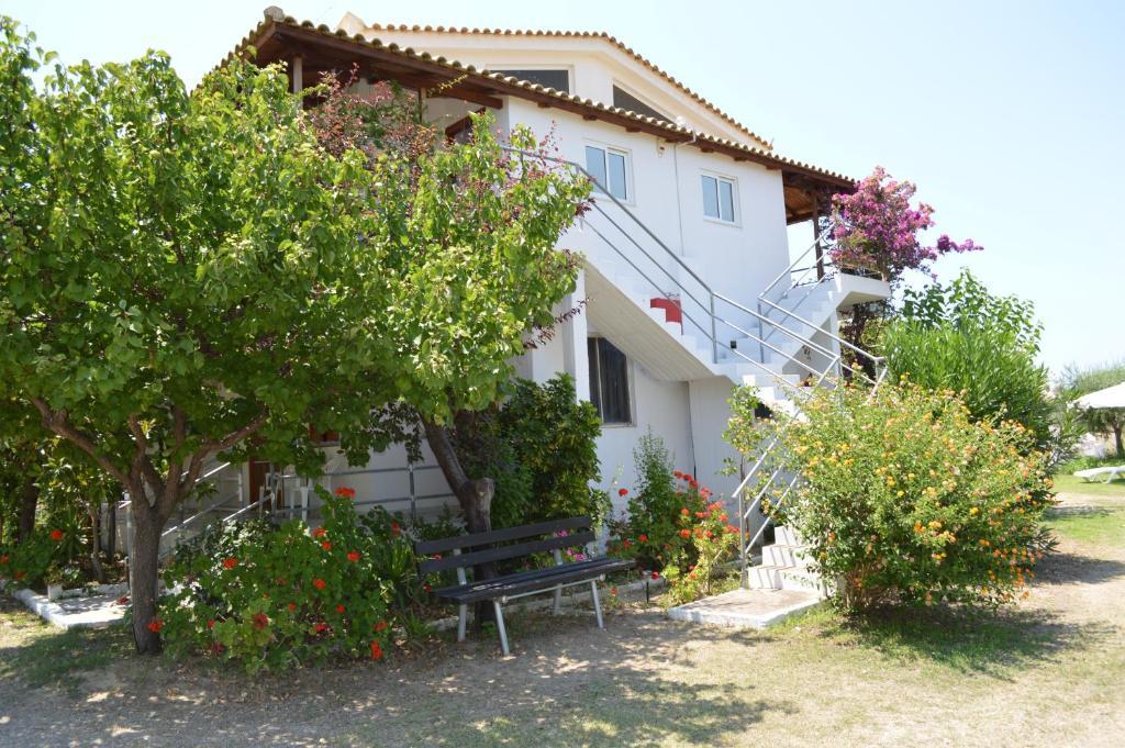 Theodore Apartments زاخارو الغرفة الصورة